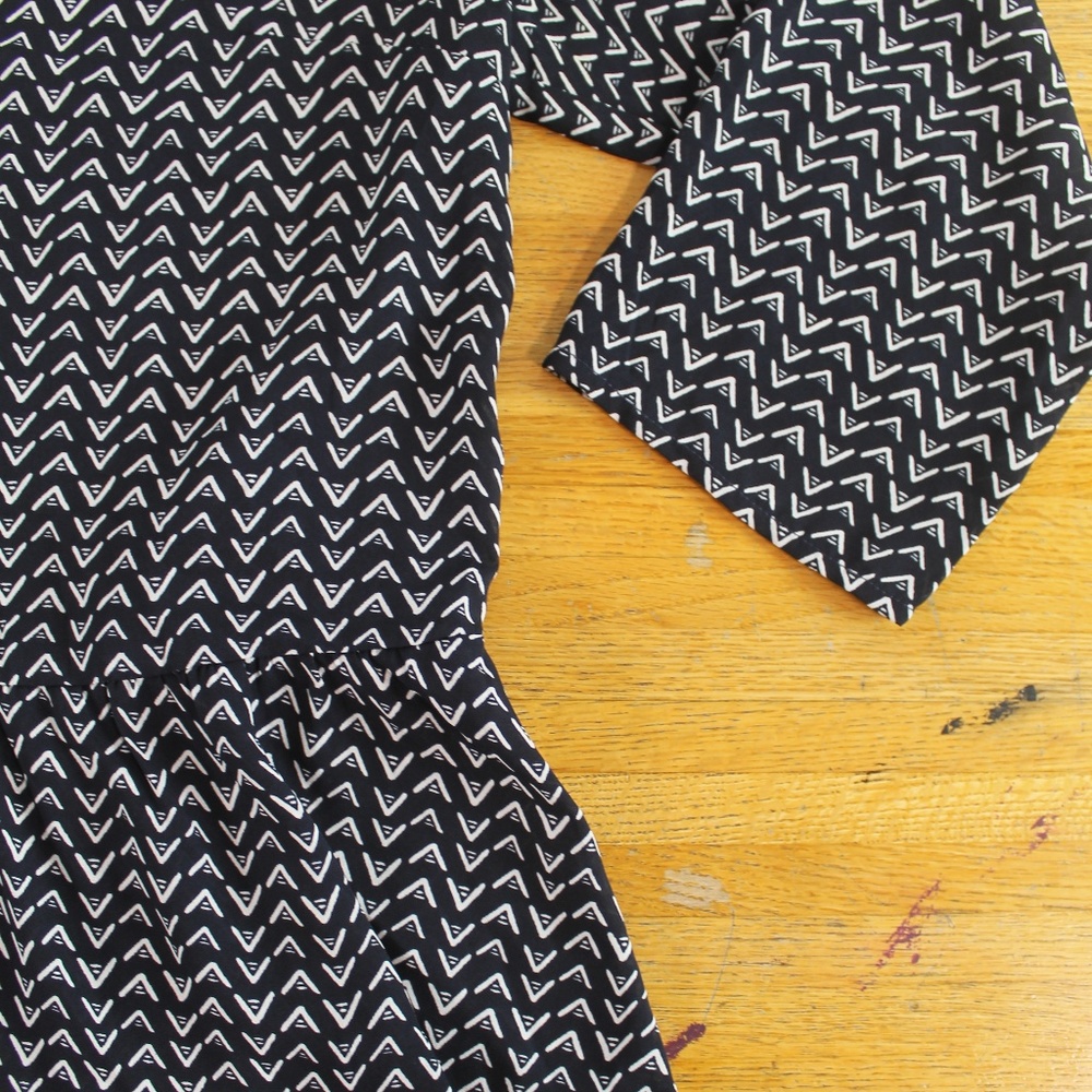 H&M Divided Blouse - Picture 2 of 5